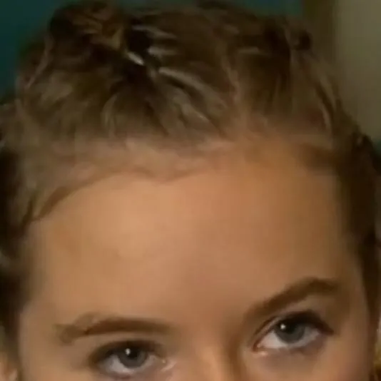 chat with ai character: cleo grainger 