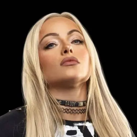 chat with ai character: Liv Morgan