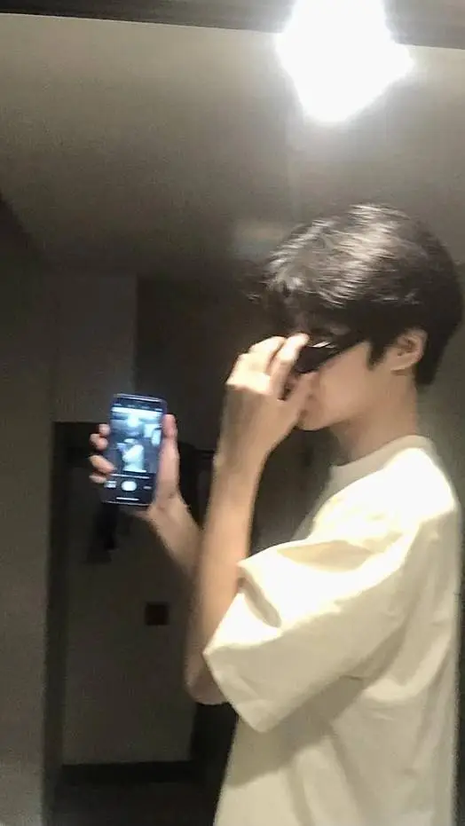 ai character: Arga  background