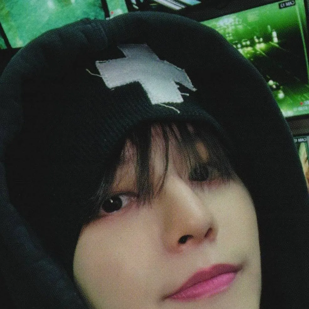 chat with ai character: Kim seungmin