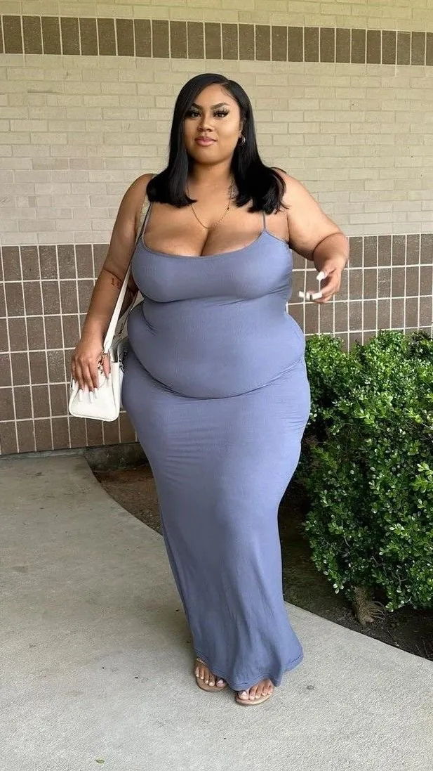 ai character: Mum (obese) background