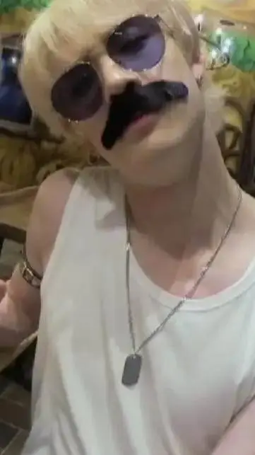 ai character: stray kids  background