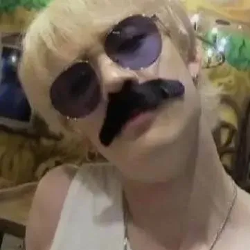 chat with ai character: stray kids 