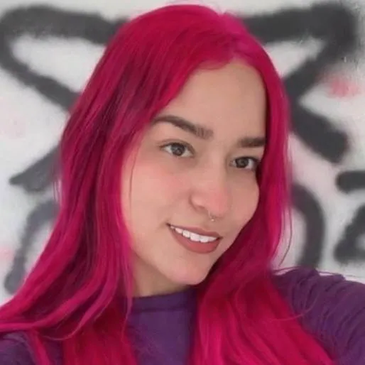 chat with ai character: Luna