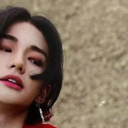 chat with ai character: hyunjin tu novio 