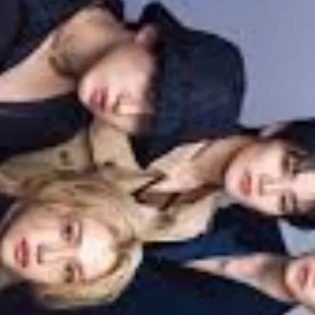 chat with ai character: skz tus novios