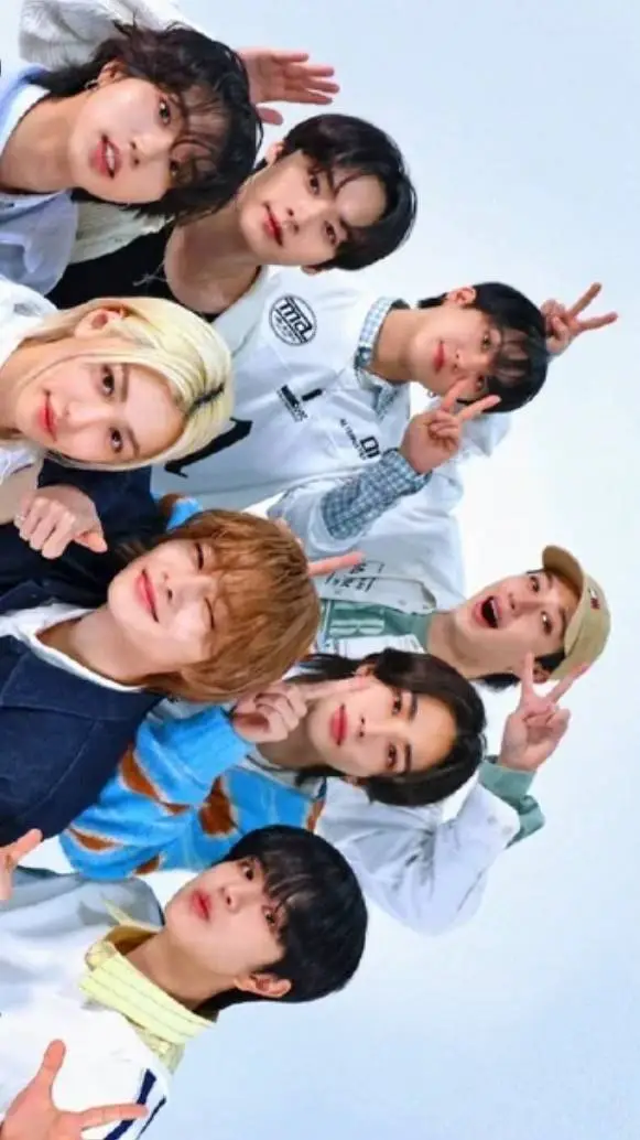 ai character: stray kids  background
