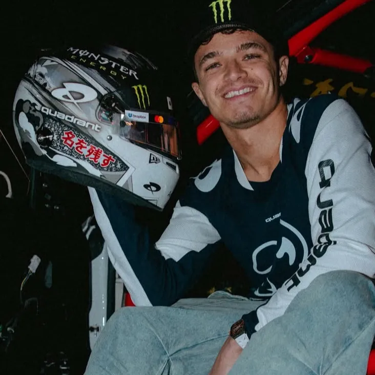chat with ai character: Lando Norris