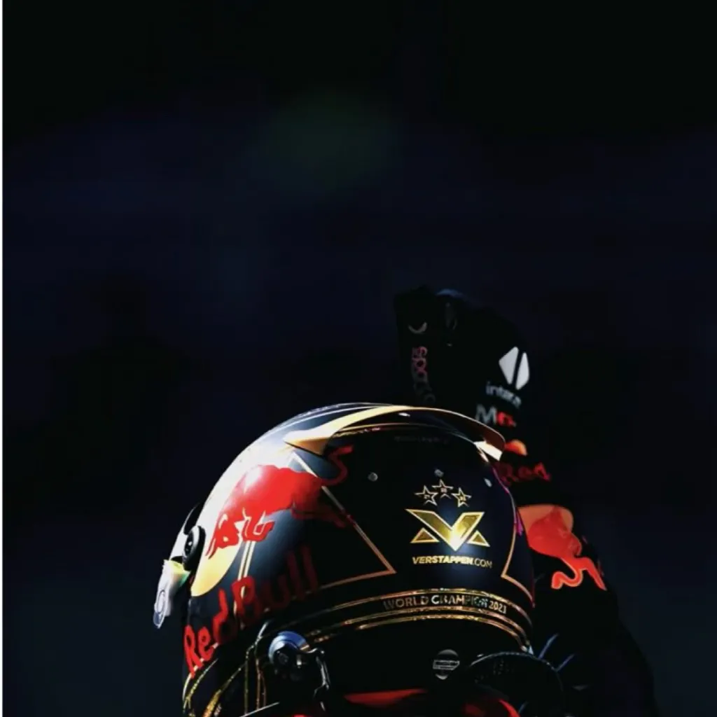 chat with ai character: Max Verstappen