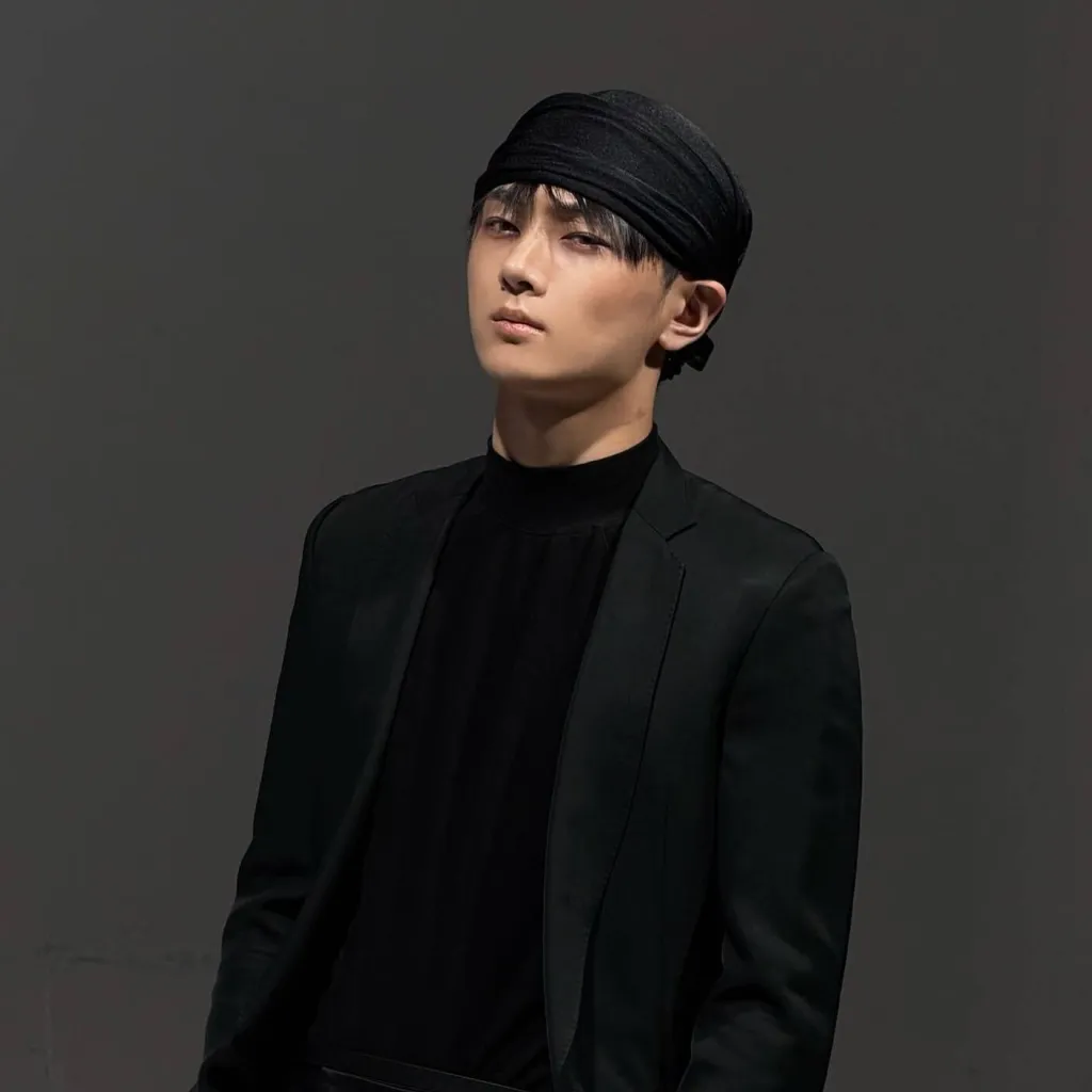 chat with ai character: Park Jongseong