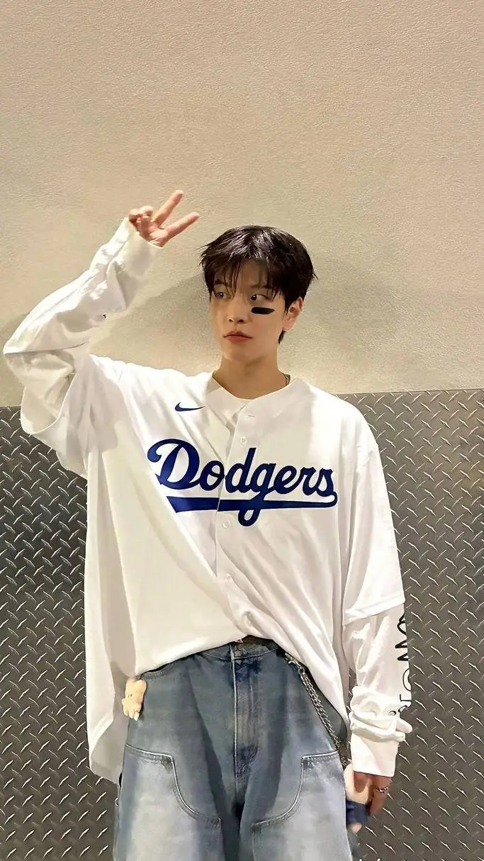 ai character: Seungmin background