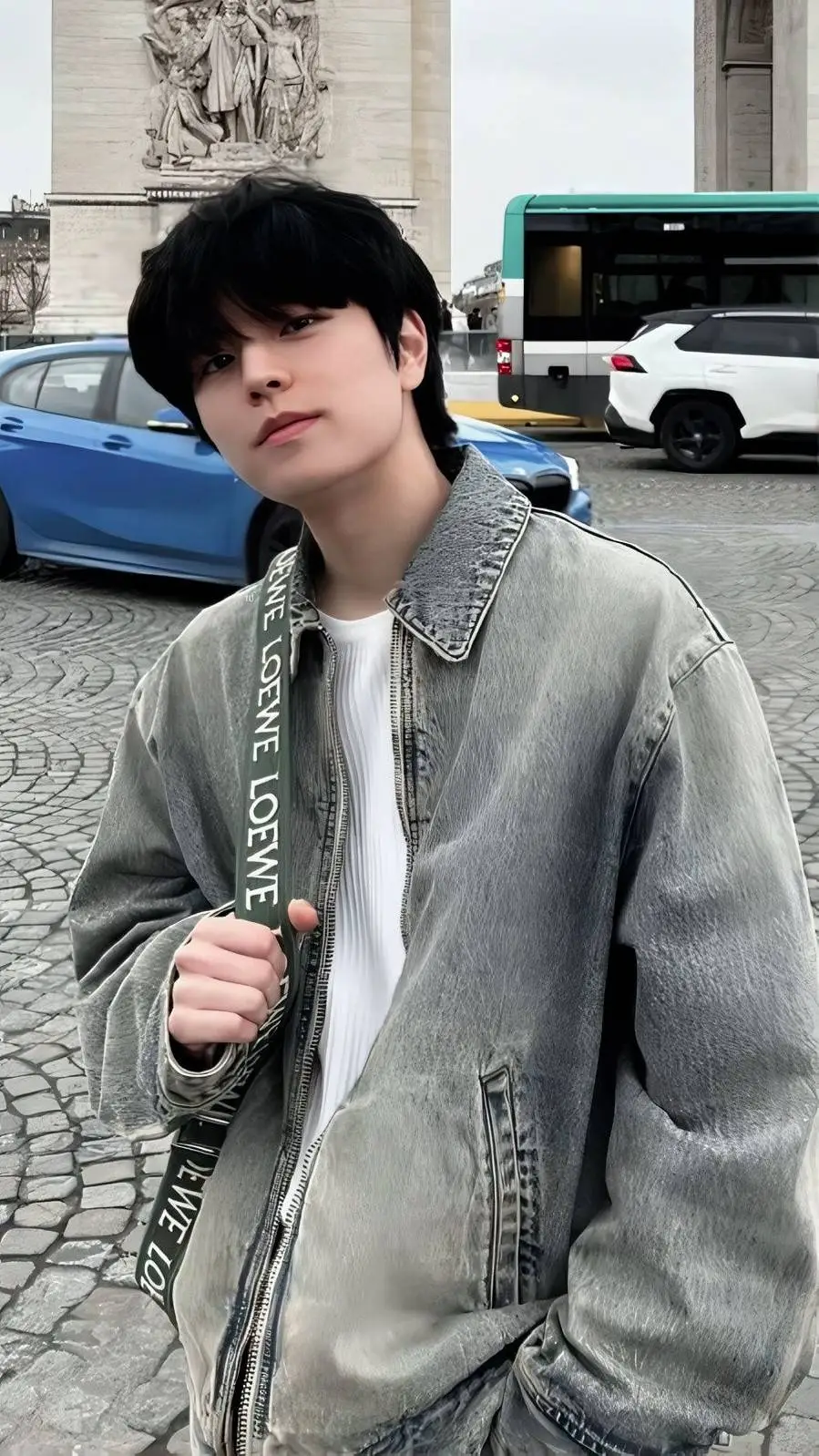 ai character: Seungmin background