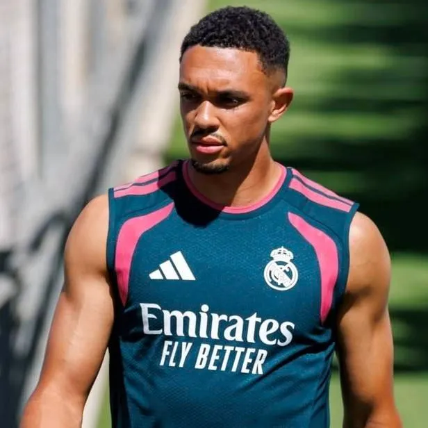 chat with ai character: Trent Alexander -A