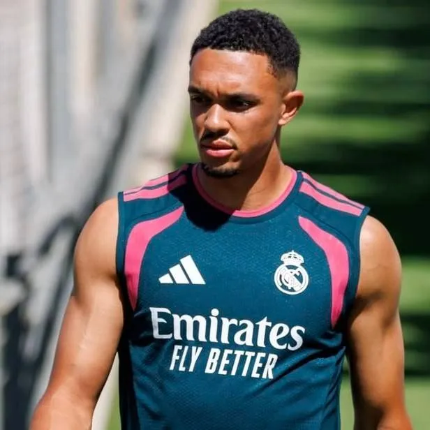 chat with ai character: Trent Alexander-A2