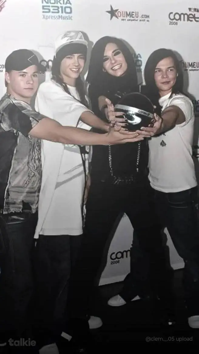 ai character: tokio hotel background