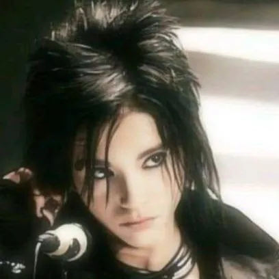 chat with ai character: bill kaulitz 