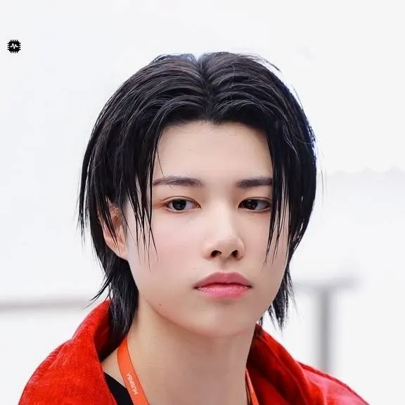 chat with ai character: Louis 