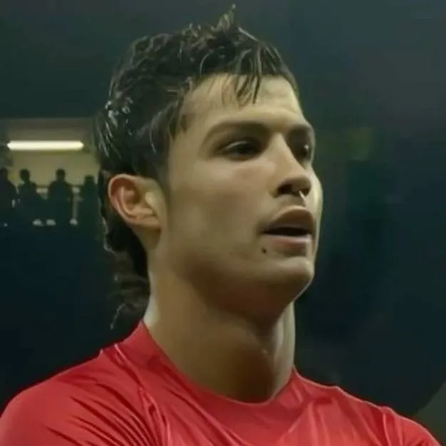 chat with ai character: Ronaldo 