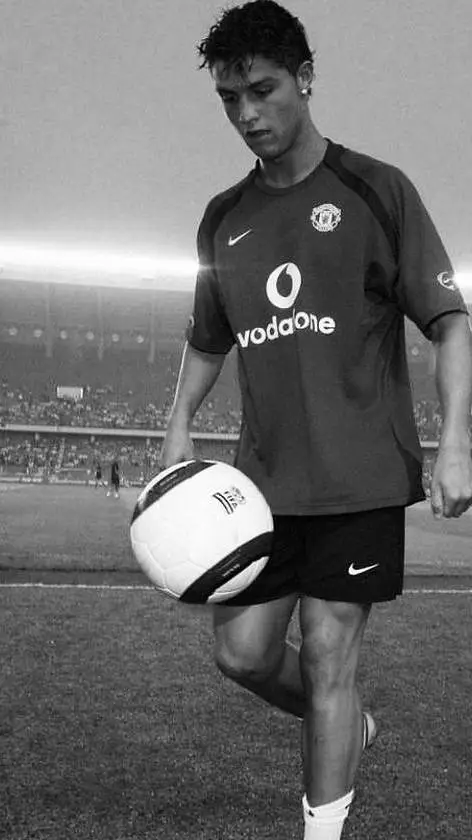 ai character: Ronaldo background