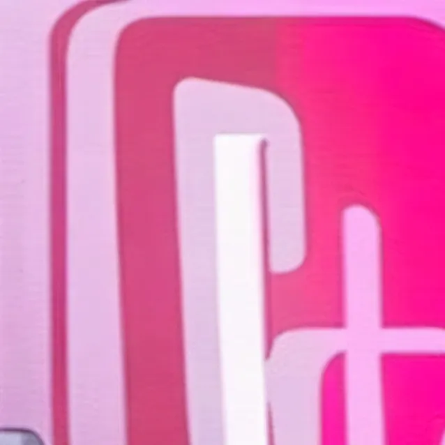 chat with ai character: Pinkieww