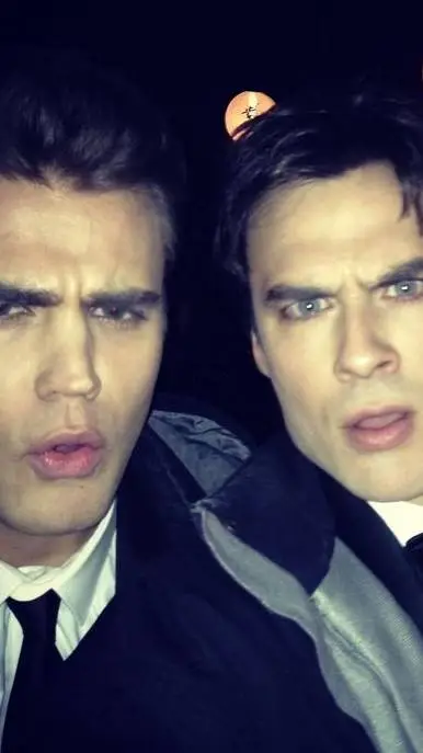Talkie AI - Chat with 🔪«Stefan e Damon»♡