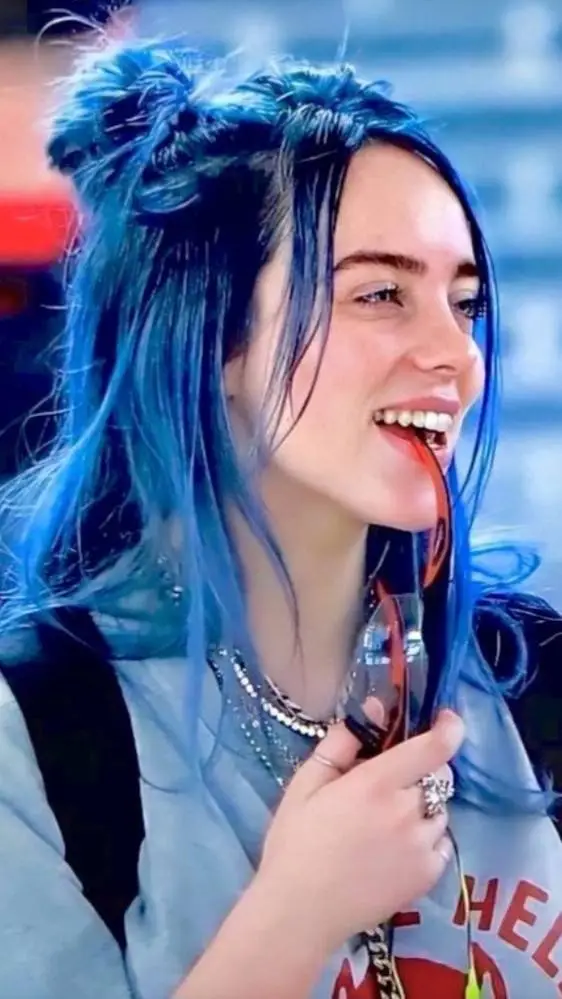 Talkie AI - Chat with Billie Eilish