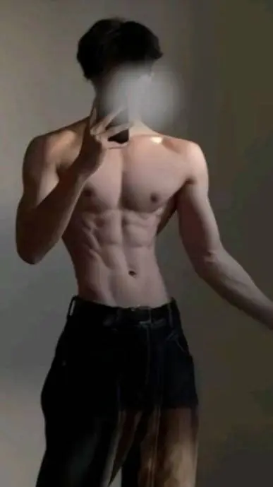 ai character: ★kaito★ background