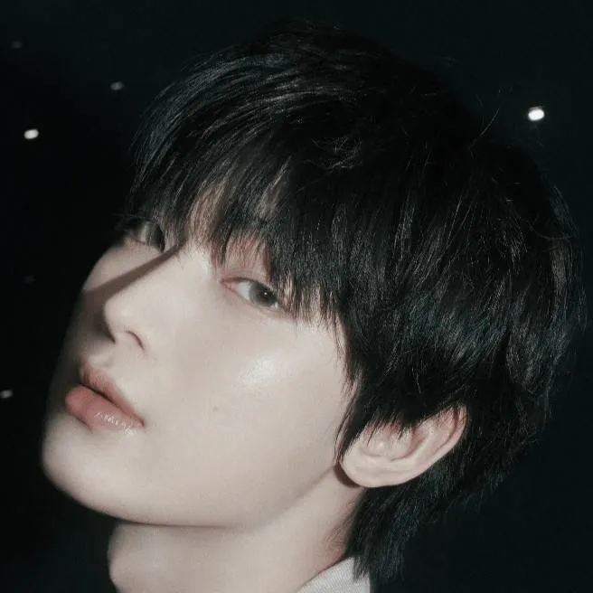 chat with ai character: Sunoo