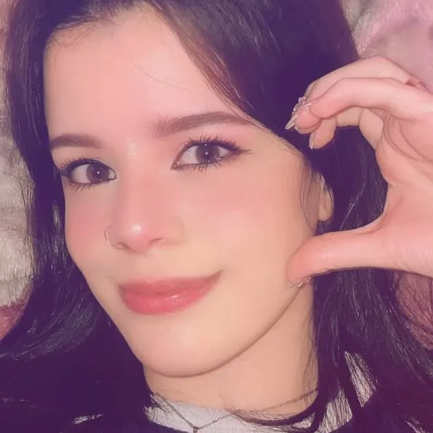 chat with ai character: Rubi reis🍓