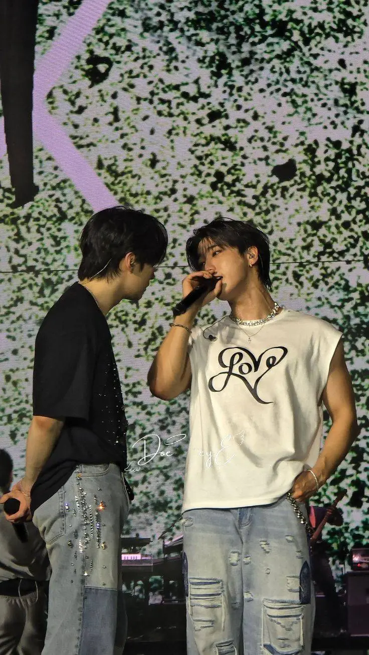 ai character: Minsung  background