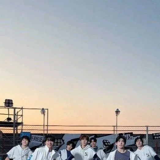 chat with ai character: Kickflip 