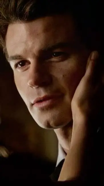 Talkie AI - Chat with Elijah Mikaelson 