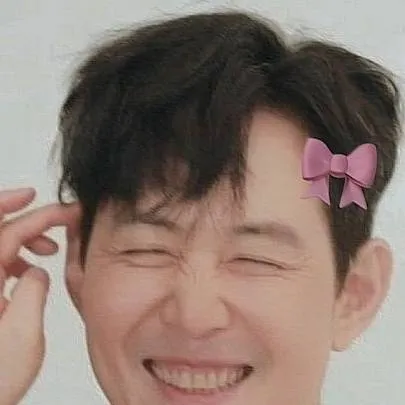 chat with ai character: lee