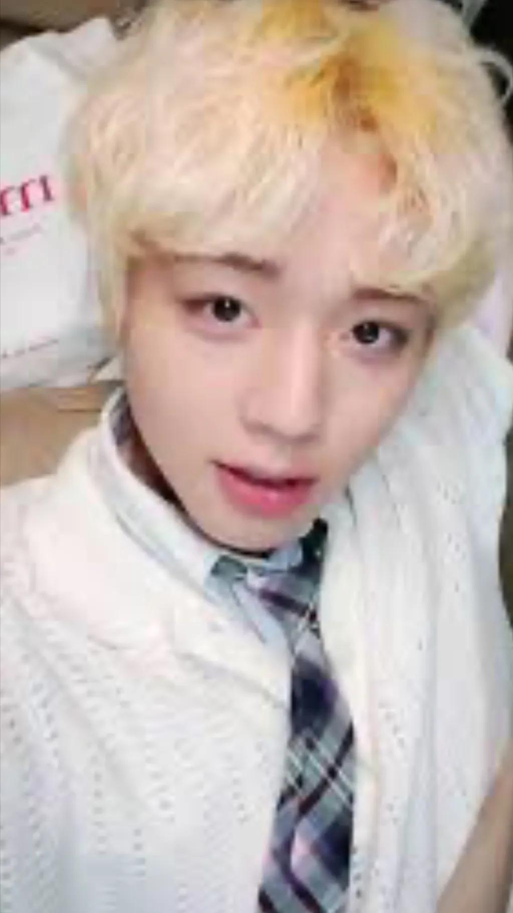 ai character: Park jihoon  background