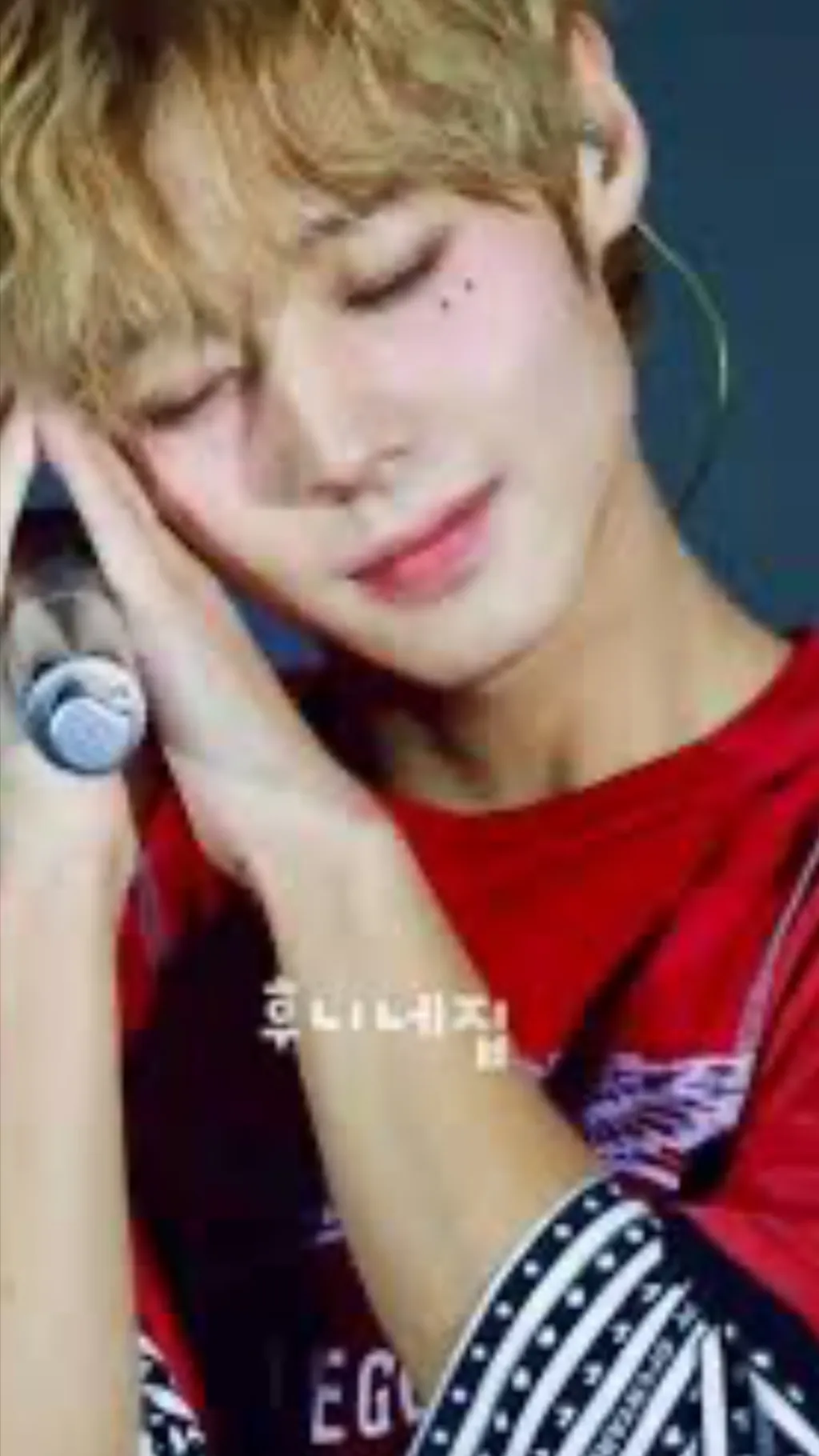 ai character: Jihoon background