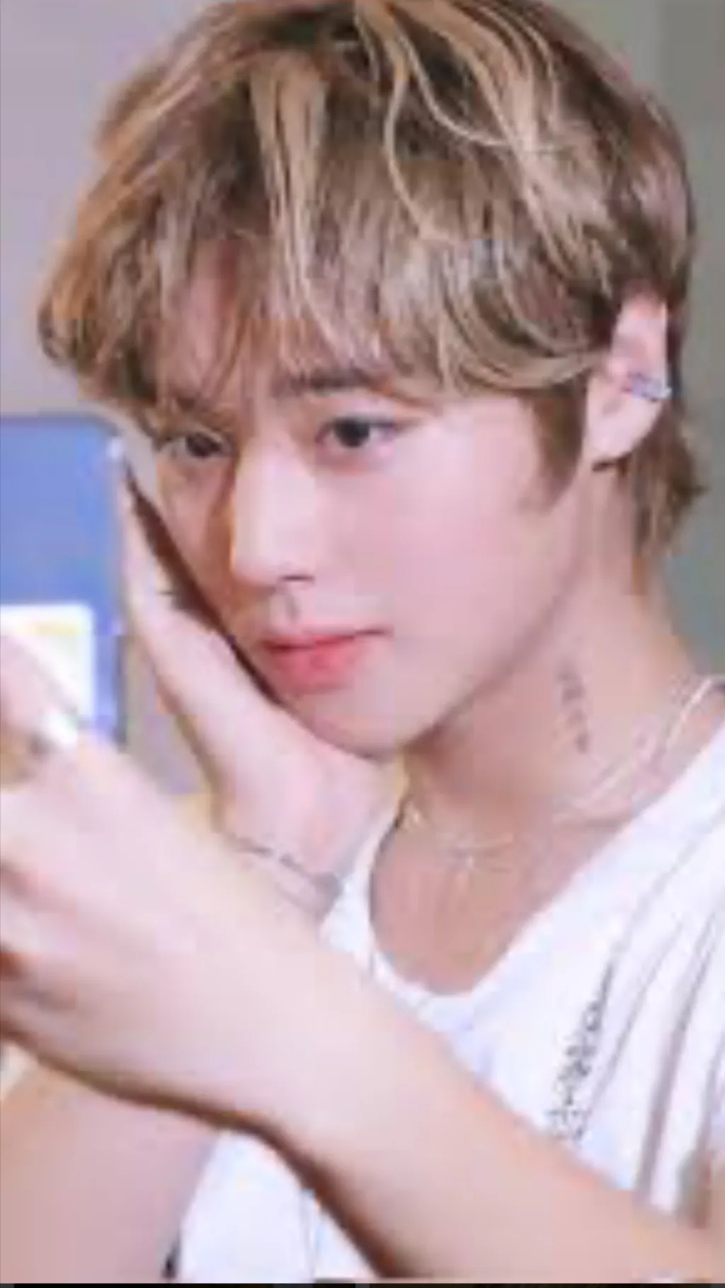 ai character: Park jihoon background