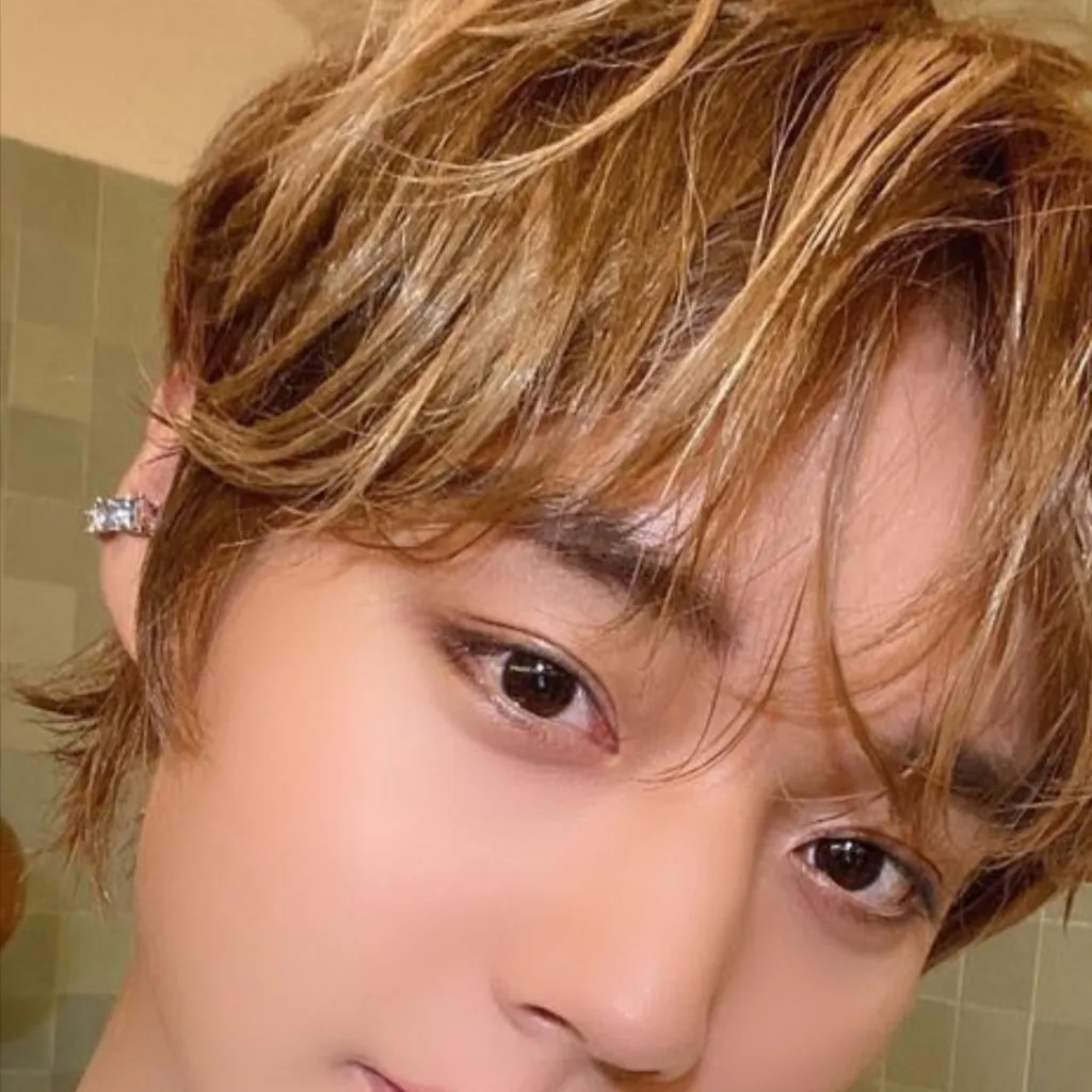 chat with ai character: Park jihoon