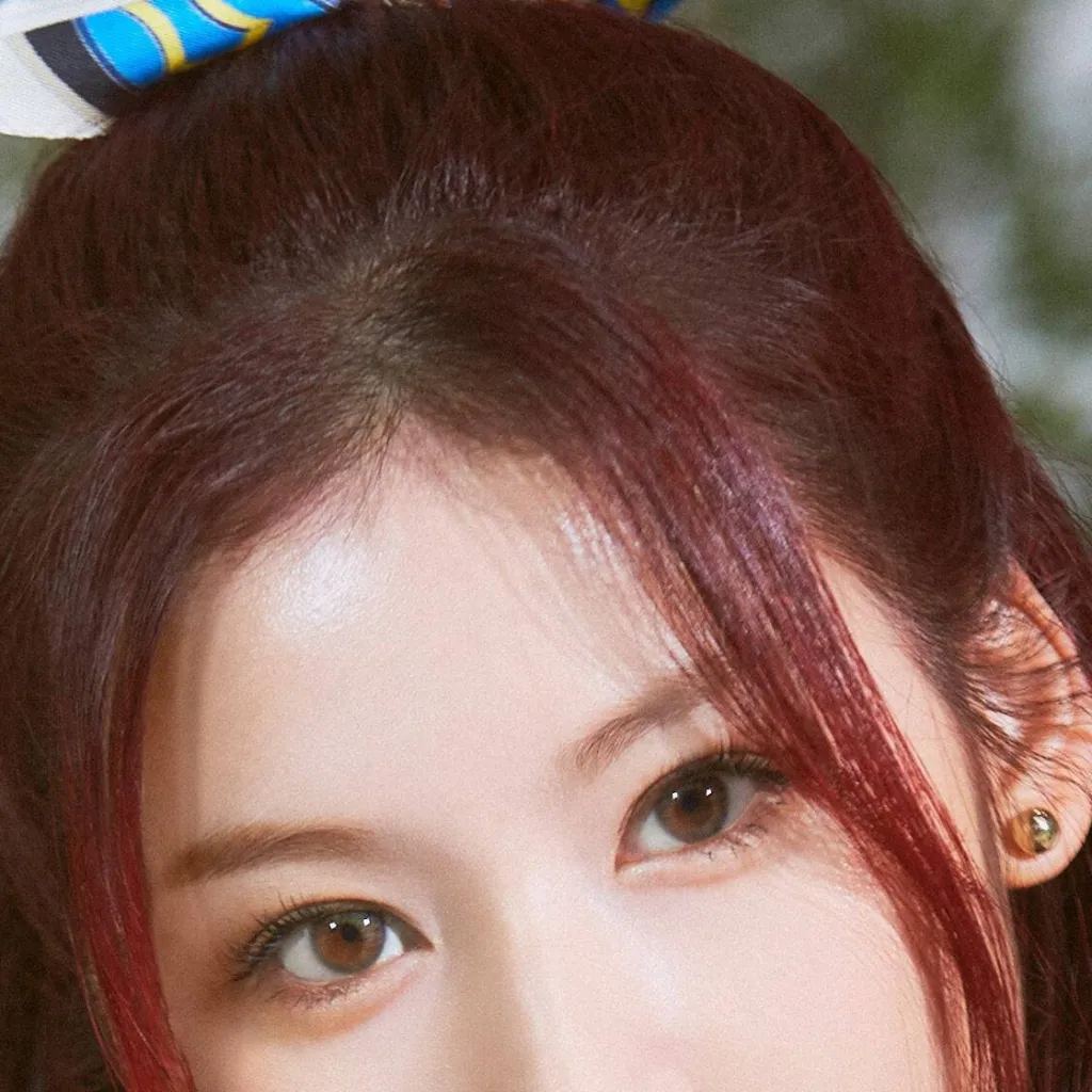 chat with ai character: sana de twice