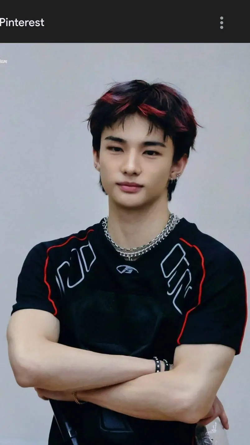 ai character: hyunjin  background