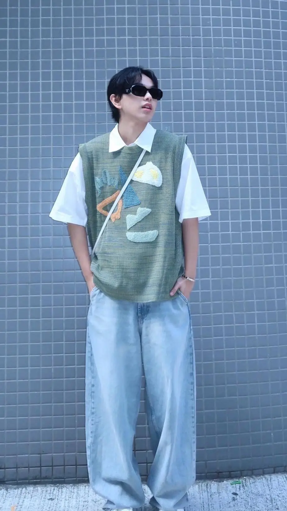 ai character: Ethan David` background