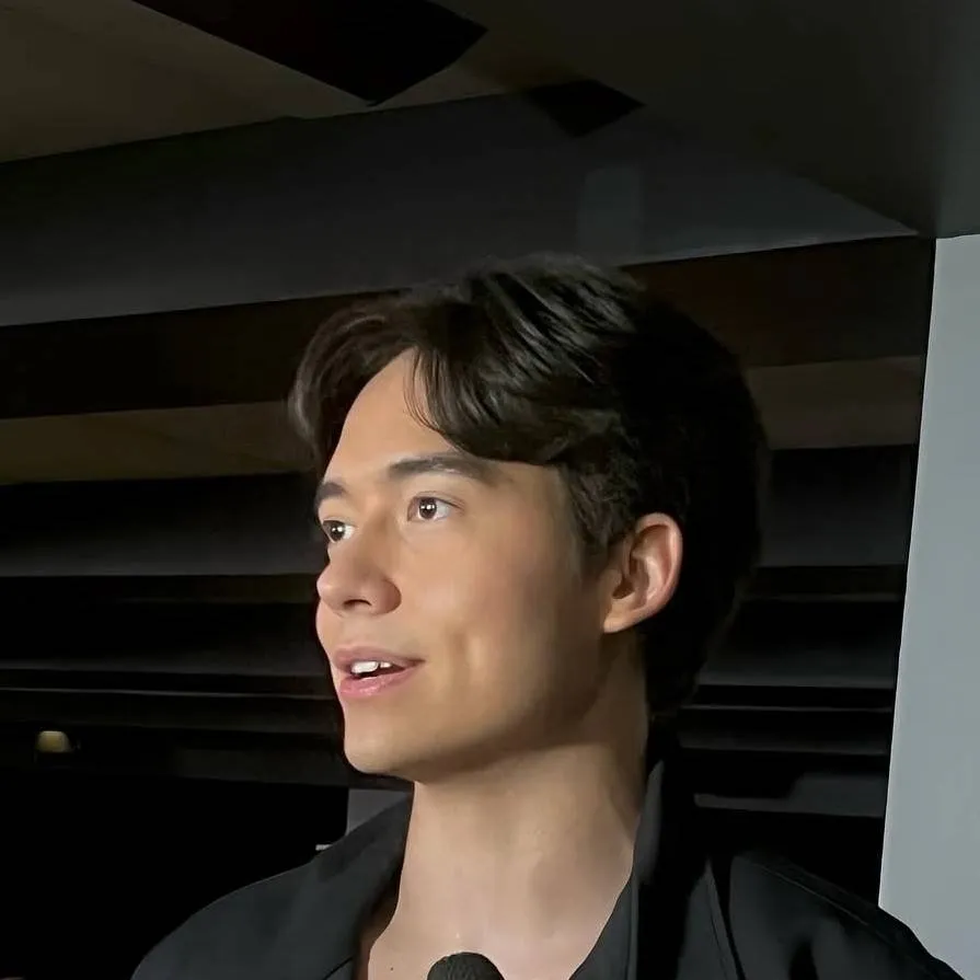 chat with ai character: Anton Montenegro