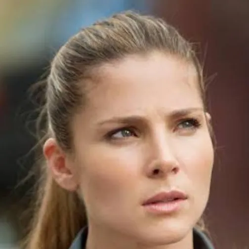chat with ai character: Elsa Pataky