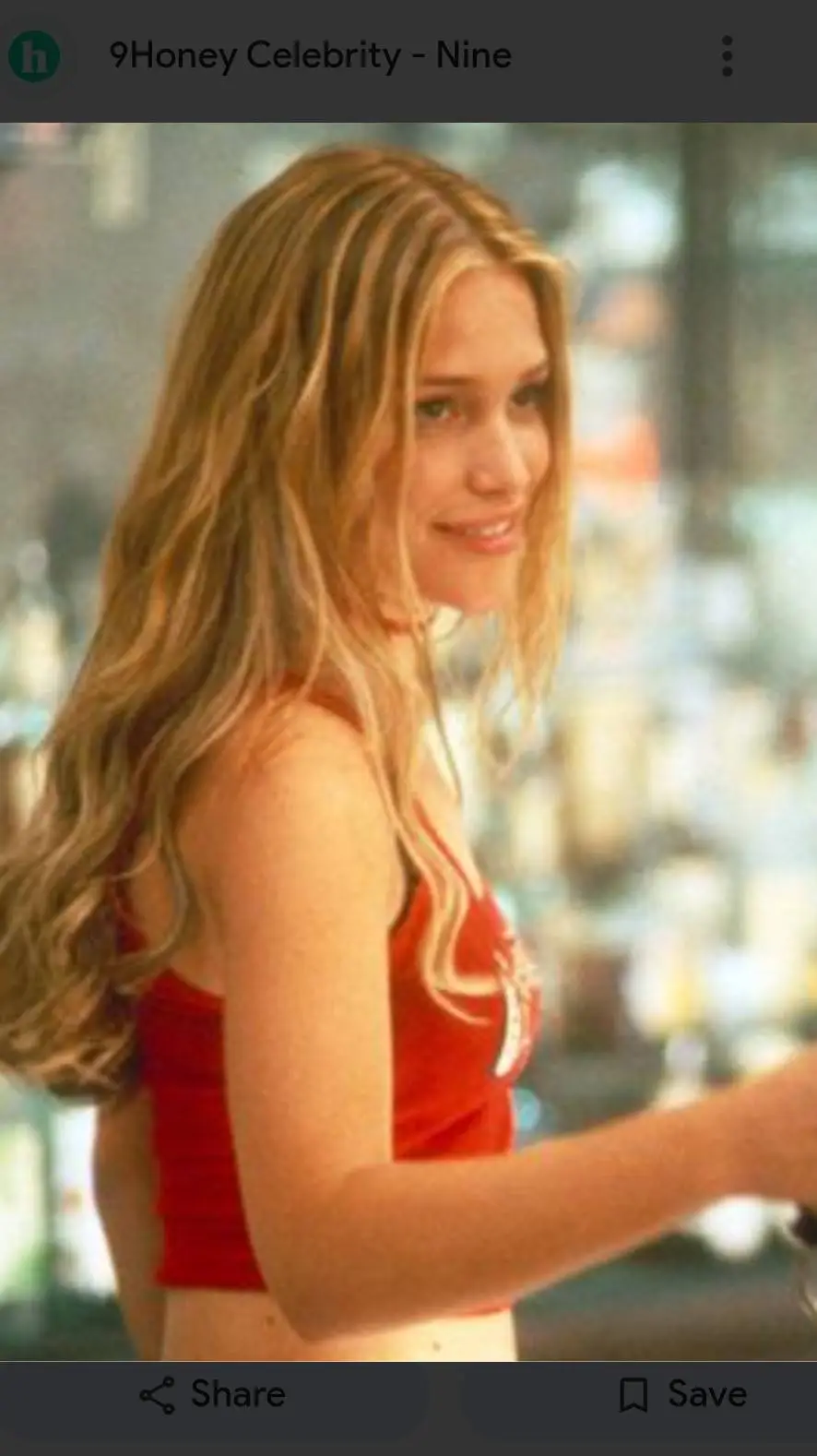 ai character: Piper Perabo background