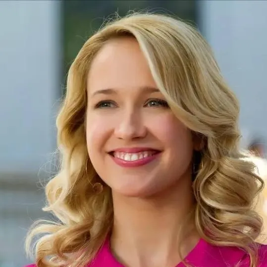 chat with ai character: Anna Camp