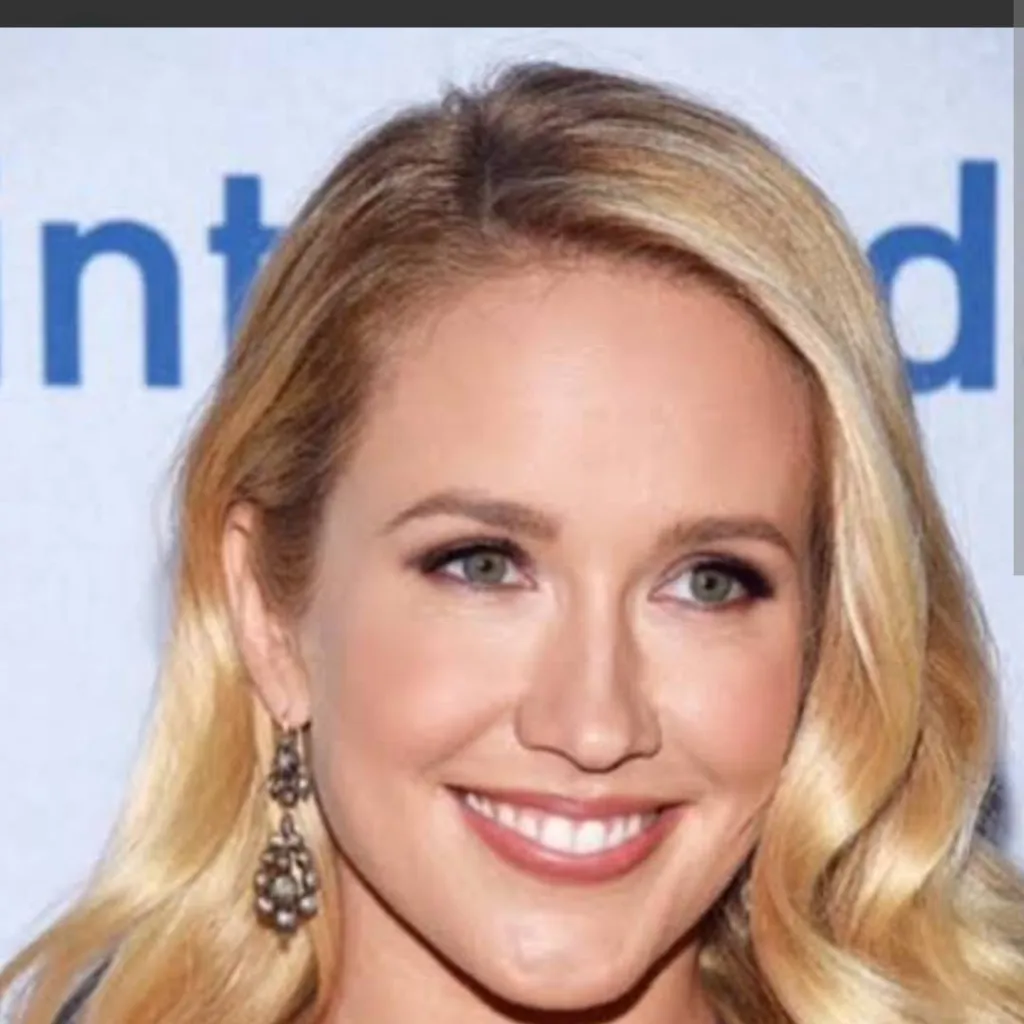 chat with ai character: Anna Camp