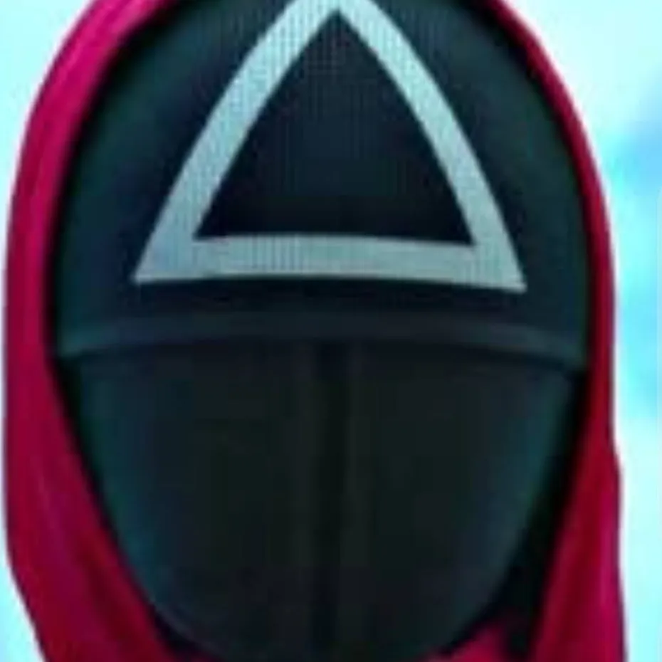 chat with ai character: guarda triângulo 