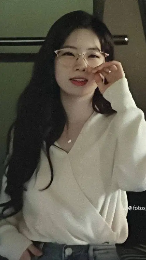 ai character: DUBU  background