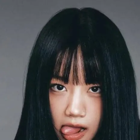 chat with ai character: Hyeri Gl