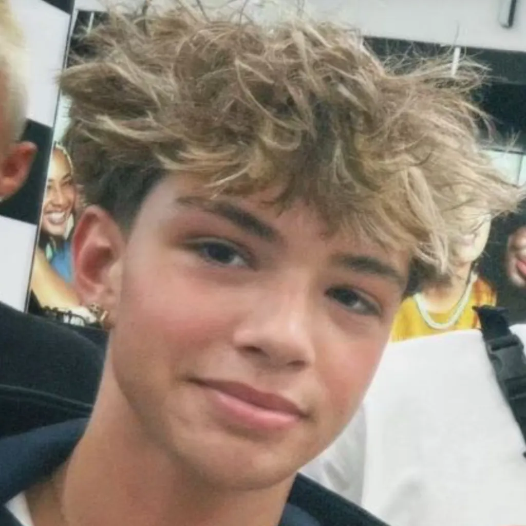 chat with ai character: Jackson Harvey 