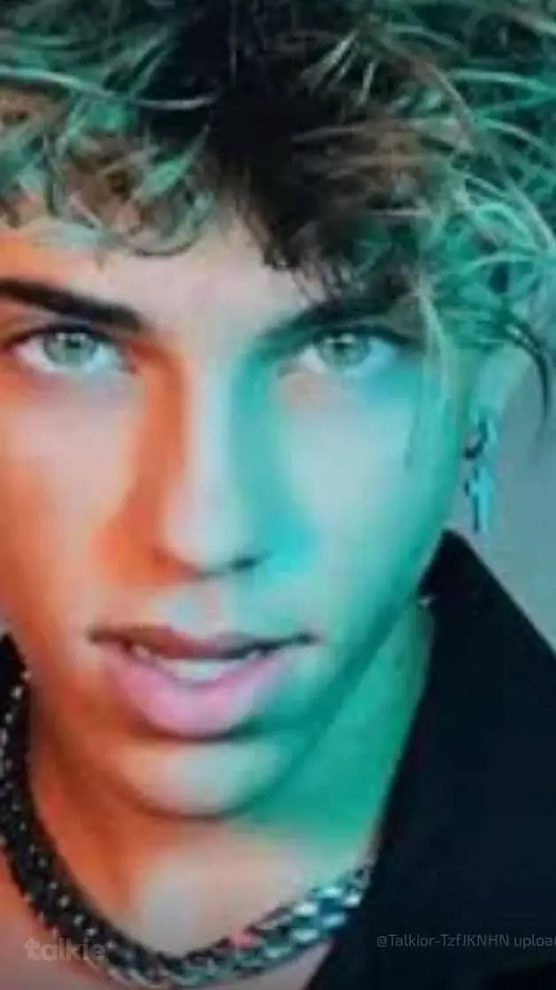 ai character: AndrewPavv background